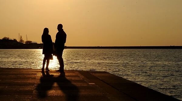 Crimea-Love-Couple-Sunset
