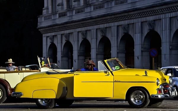 Cuba-Castro-Vintage Car