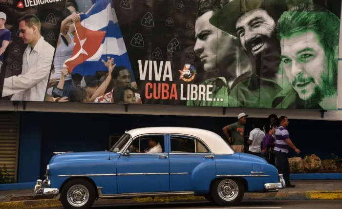 Framed Print : Cuba-Us-Feature-Car Framed Print : Cuba-Us-Feature-Car