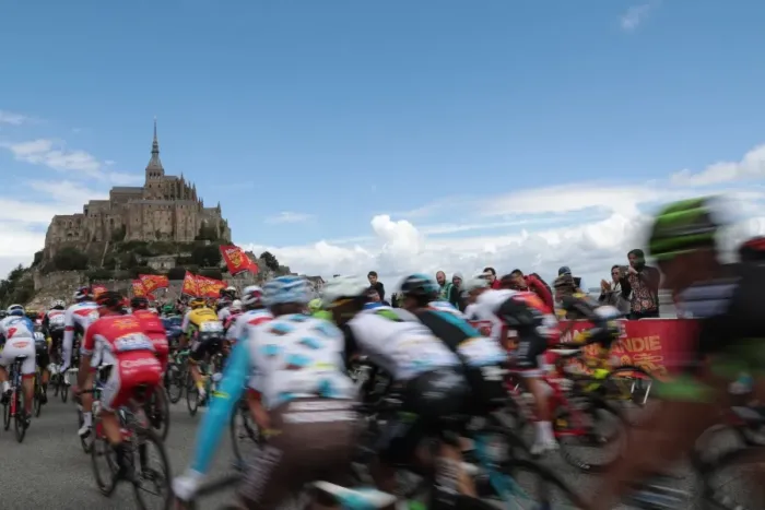 Framed Print : Cycling-Fra-Tdf2016-Pack-Postcard