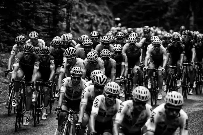 Framed Print : Cycling-Fra-Tdf2017-Pack-Black and White