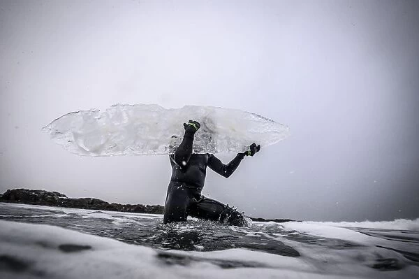 Douniamag-Surfing-Lofoten-Ice Board-Photo Essay