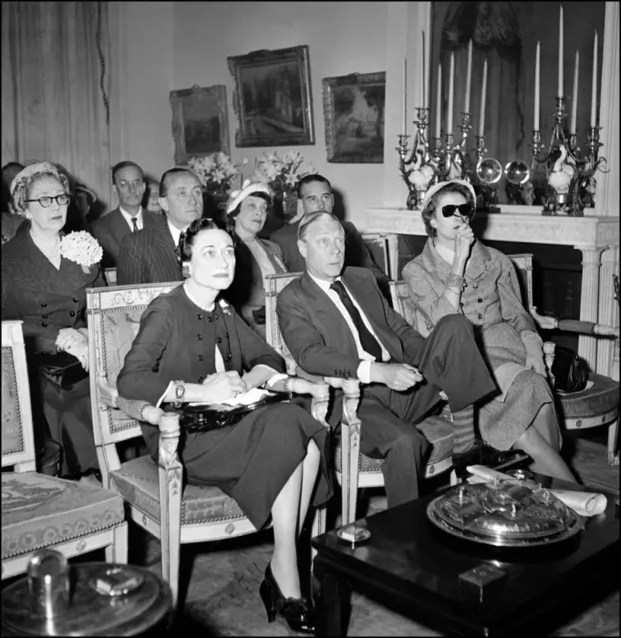 Framed Print : Duke Edward of Windsor and Duchess Wallis of Windsor watch the transmission of the coronation of Queen Elizabeth II