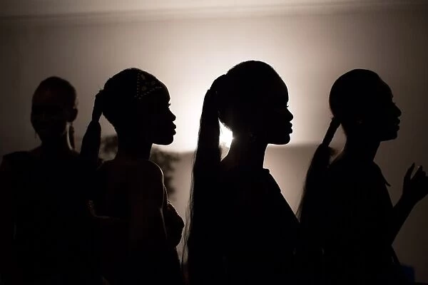 Fashion-Drcongo. Models wait backstage during the Kinshasa fashion week