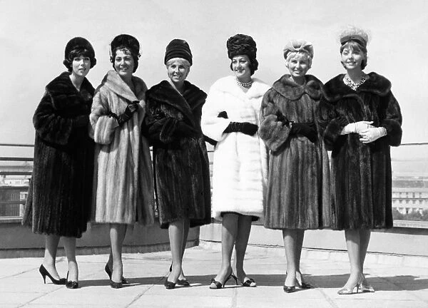 Fashion-Fur-Show. Picture released in the 60s of models presenting fur-trimmed