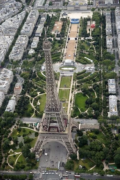 France-Aerial-Paris-Feature