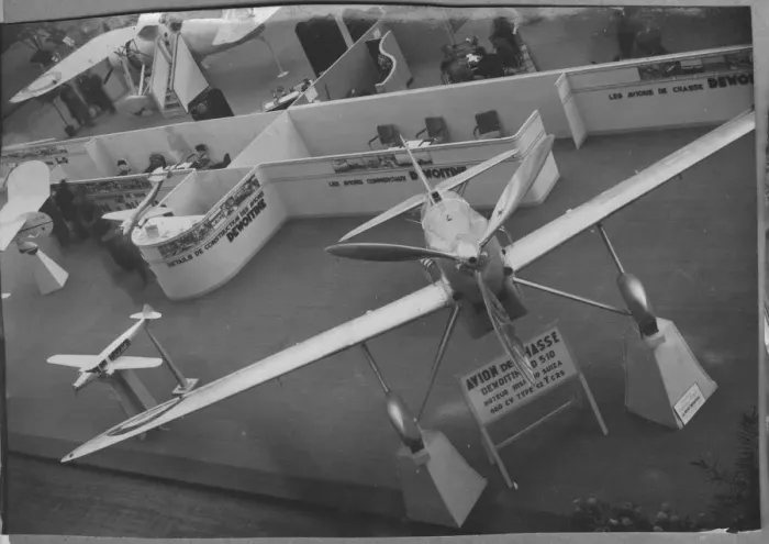 Framed Print : France-Aerospace-Show Framed Print : France-Aerospace-Show