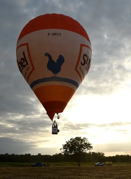 Framed Print : France-Ballooning-Championship
