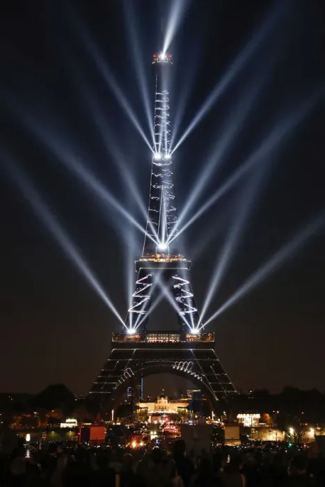 Framed Print : France-Monument