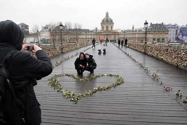 France-Paris-Valentines-Heart-Love