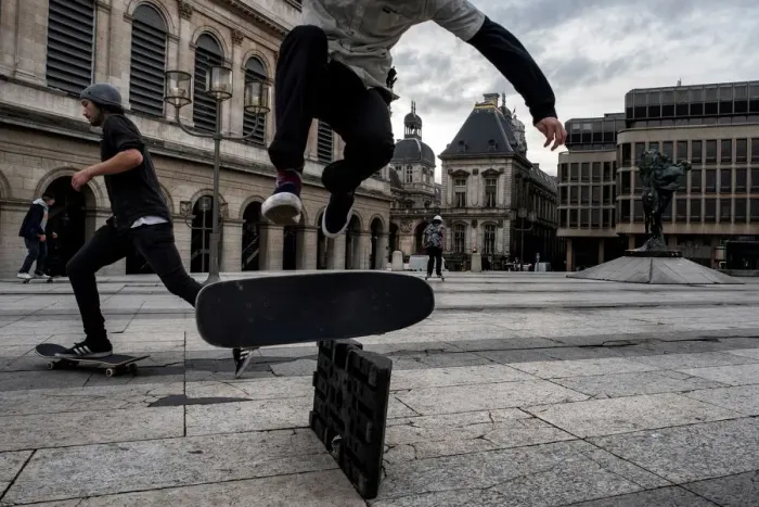 Framed Print : France-Skateboard-Hdv Framed Print : France-Skateboard-Hdv
