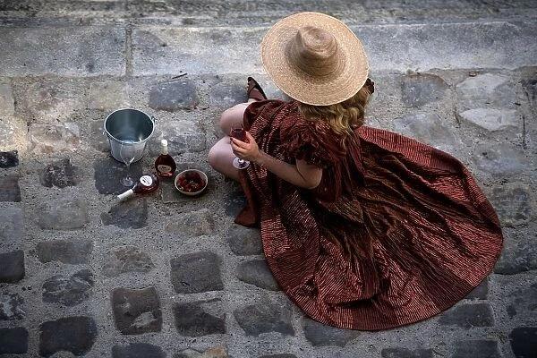 France-wine-daily life-woman