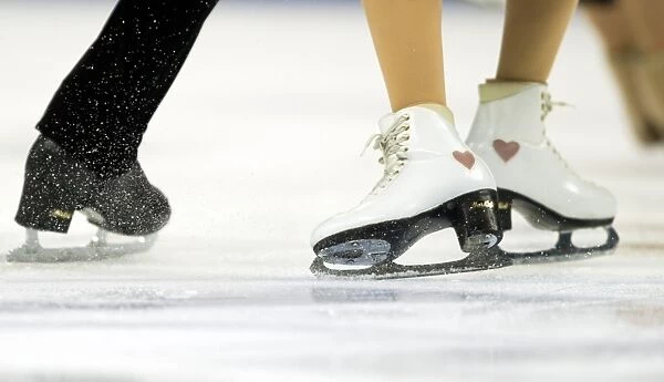 FSKATE-CHN. Madison Chock and Evan Bates of the US perform during a practice