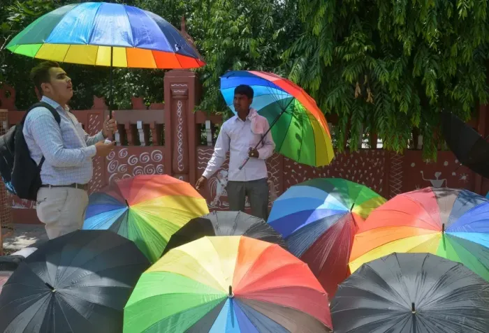 Framed Print : India-Weather-Monsoon-Umbrella Framed Print : India-Weather-Monsoon-Umbrella