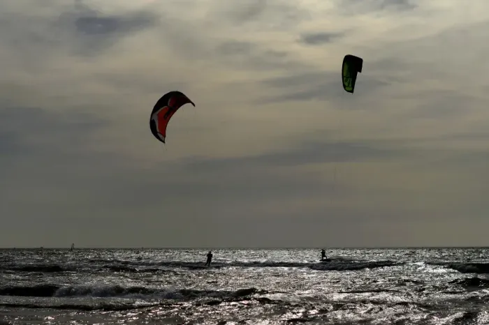 Framed Print : Italy-Lifestyle-Kite Surf Framed Print : Italy-Lifestyle-Kite Surf