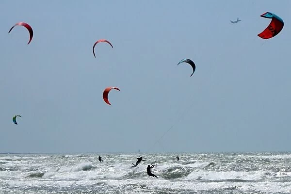 Italy-Surfing-Leisure-Kitesurf