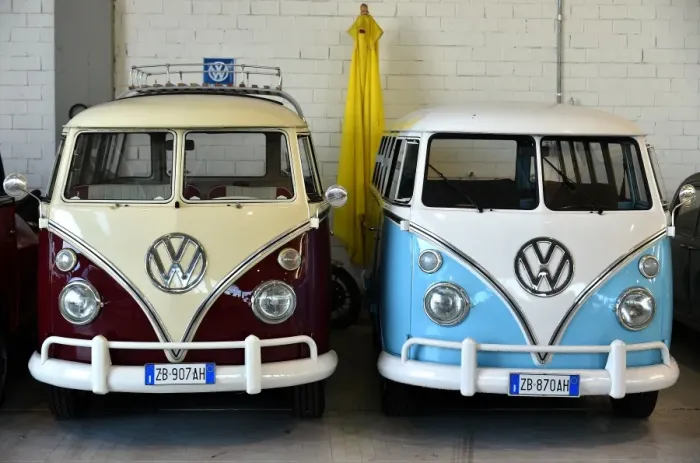 Framed Print : Italy-Vintage-Vw-Kombi-Feature Framed Print : Italy-Vintage-Vw-Kombi-Feature