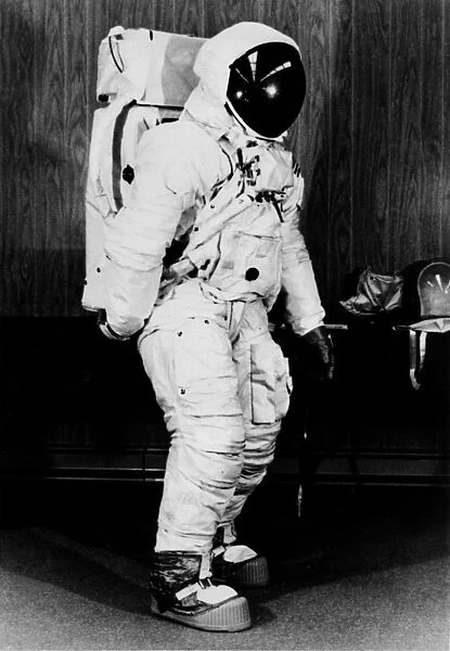 Moon-Apollo Xi-Astronaut Suit