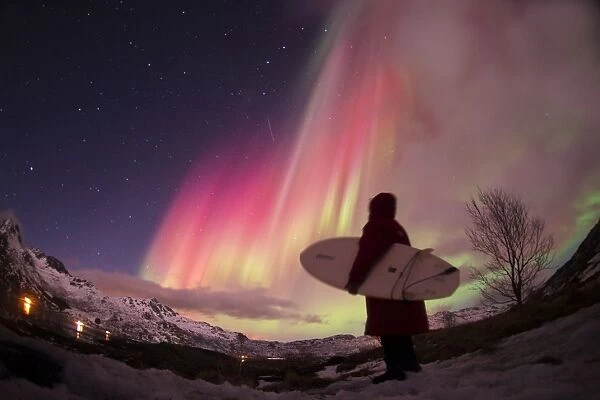 Norway-Extrem-Surfing-Arctic-Aurora Borealis