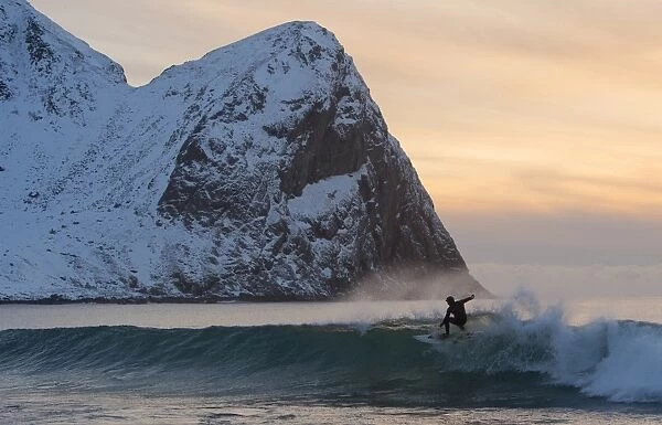 Norway-Extreme Surfing-Arctic