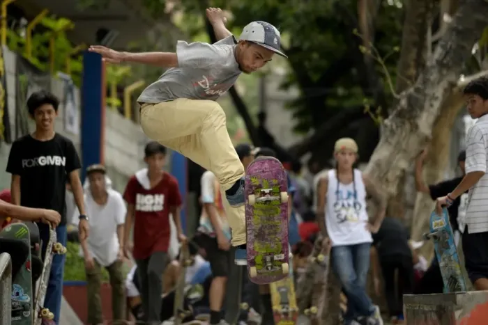 Framed Print : Philippines-Skateboarding-Day