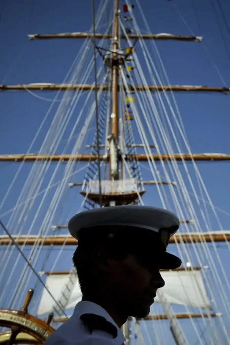 Framed Print : Por-Sailing-Tall Ships Races