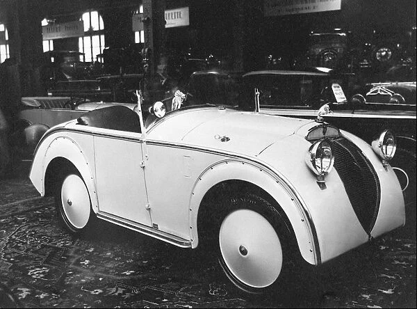 RETRO-AUTO-463 864. Presentation en octobre 1930 lors du salon de l'automobile