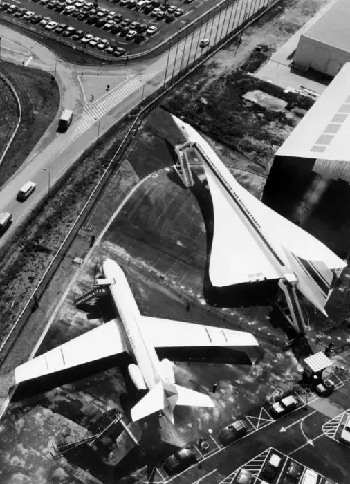 Framed Print : Retro Concorde