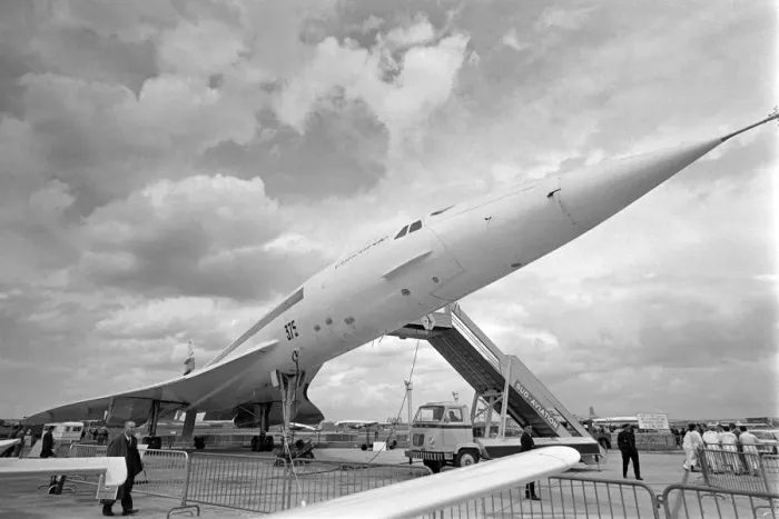Framed Print : Retro Concorde-Le Bourget