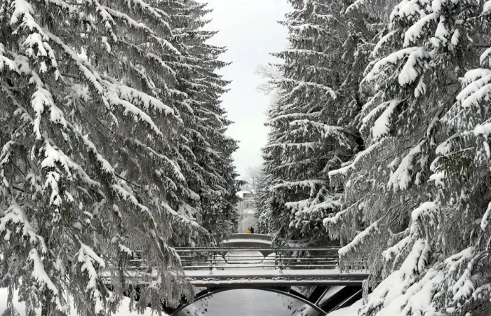 Framed Print : Russia-Weather-Feature Framed Print : Russia-Weather-Feature
