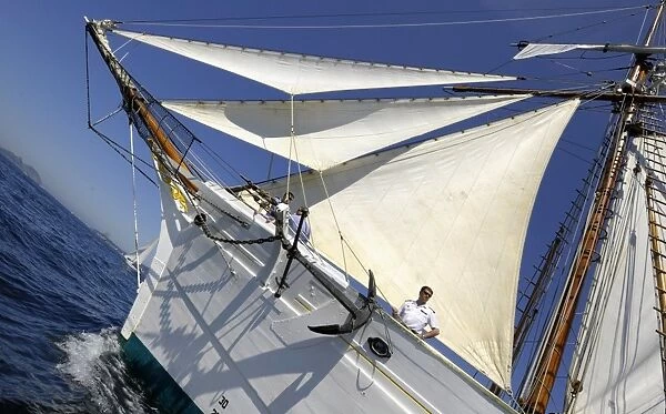 Sailing-Esp-Tallship-Etoile