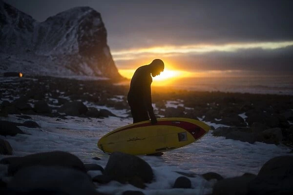 Surfing-Nor-Arctic-Sunset