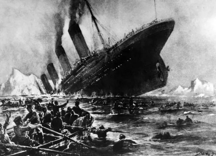 Framed Print : Titanic-Sinking Framed Print : Titanic-Sinking