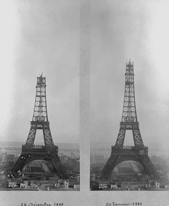 Framed Print : Tour Eiffel-Construction Framed Print : Tour Eiffel-Construction