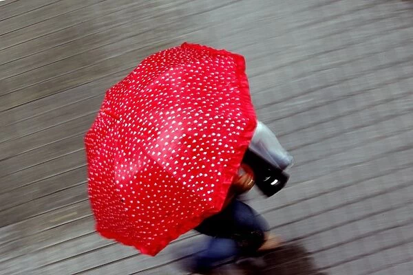 Turkey-Istanbul-Rain-Umbrella