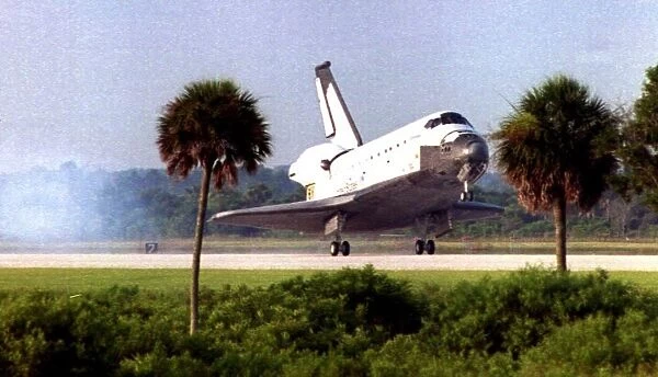 Us-Columbia Landing. The Space Shuttle Columbia touches down 09 July 1992