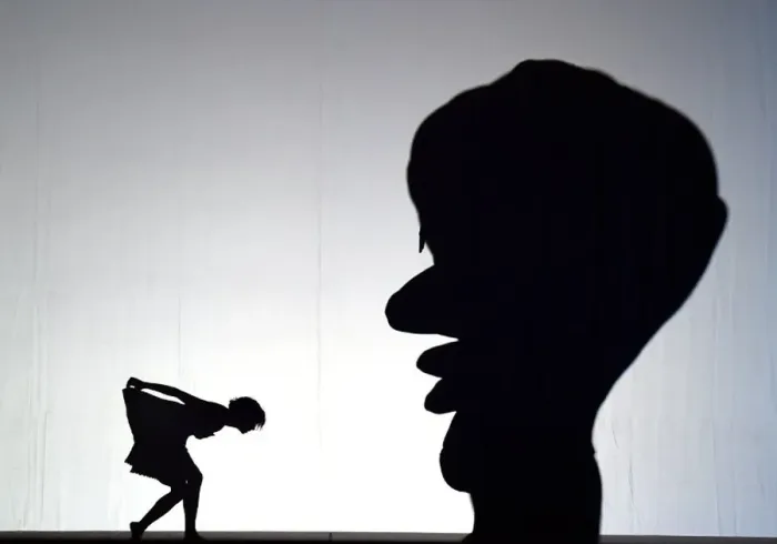 : Us-Entertainment-Arts-Dance-Pilobolus s-Shadowland : Us-Entertainment-Arts-Dance-Pilobolus s-Shadowland