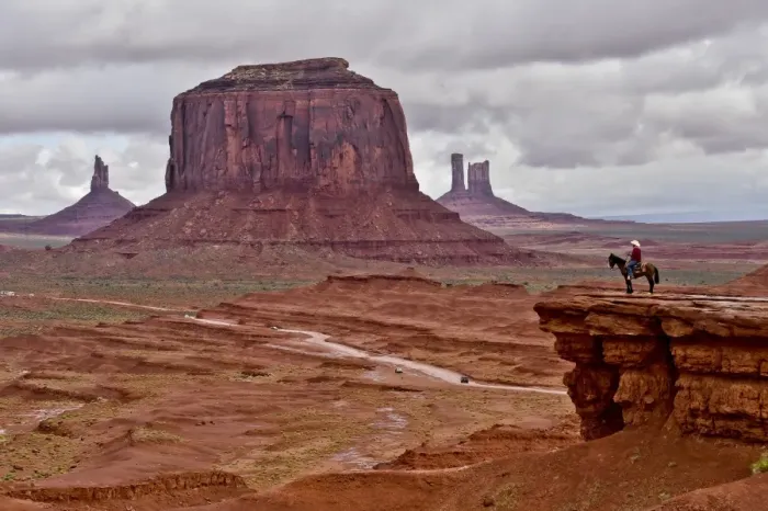 Framed Print : Us-Tourism-Monument Valley Framed Print : Us-Tourism-Monument Valley