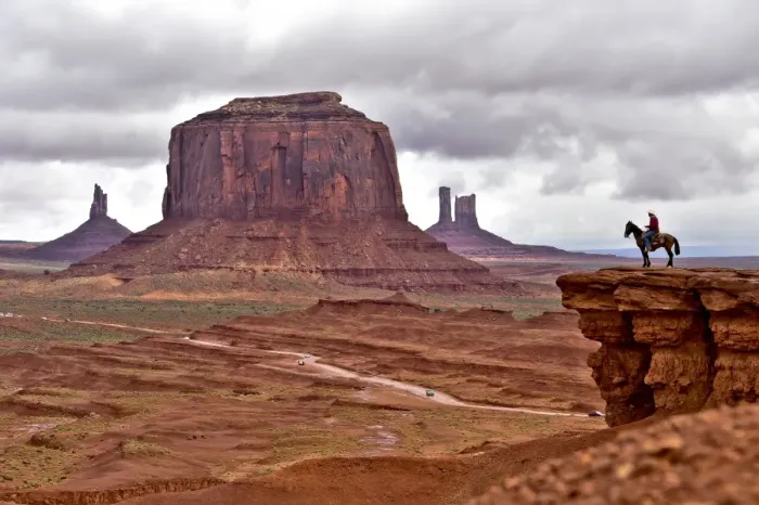 Framed Print : Us-Tourism-Monument Valley
