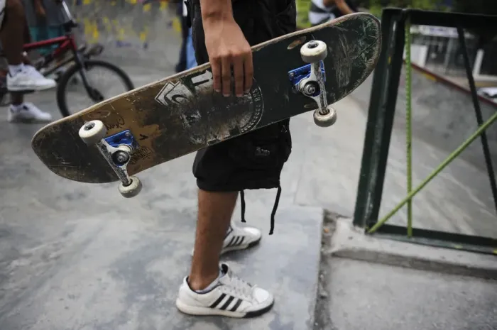 Framed Print : Venezuela-Skateboard-Feature Framed Print : Venezuela-Skateboard-Feature