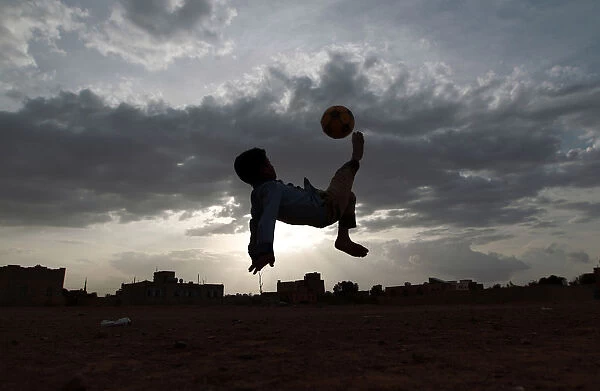 Yemen-Theme-Football