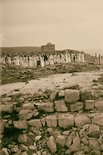 Samaritan Passover Mt Gerizim congregation praying