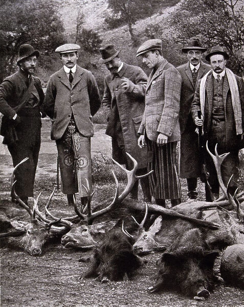 King Alfonso XIII of Spain (1886-1941) hunting with Prince Arthur of Connaught