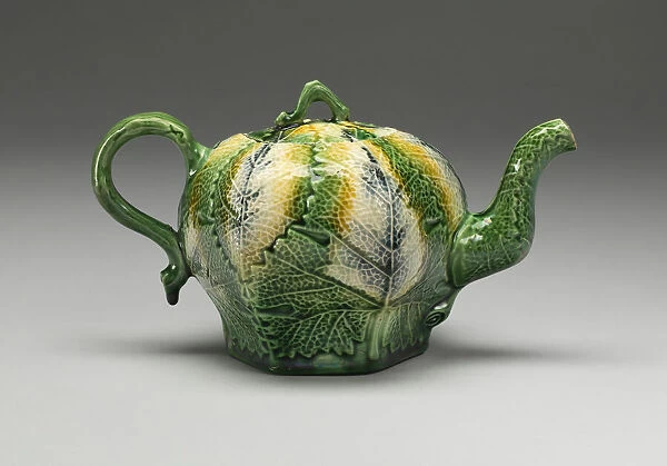 Teapot, Staffordshire, 1760  /  75. Creator: Staffordshire Potteries