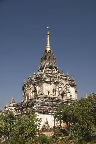 Myanmar, Bagan, Gawdawpalin Pahto, Detail of roof and treetops