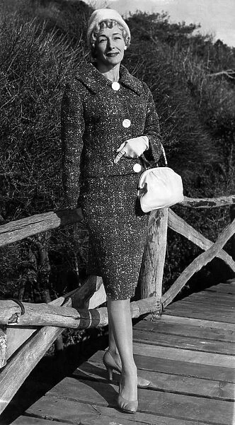 Clothing Fashion 1959: Daily Mirror 'Autumn Sparkle'Competition: Mrs