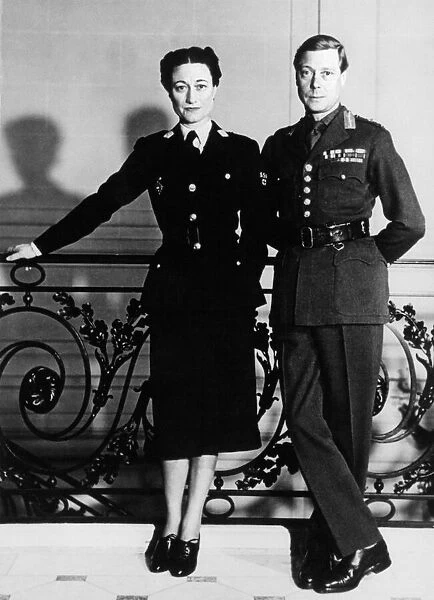 The Duke & Duchess of Windsor in wartime. Royalty WW2 The abdicated