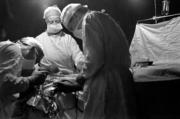 Hospital Operation. On girls tumour on the brain. January 1947 O6263-003