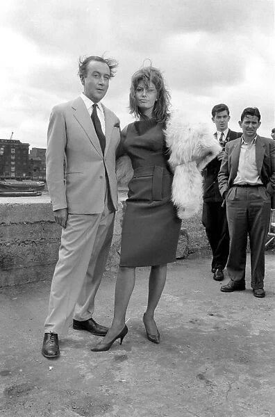 Sophia Loren filming 'The Millionairess'at London Bridge. June 1960 M4468-018