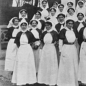 Duchess of Westminster & nursing staff, WW1